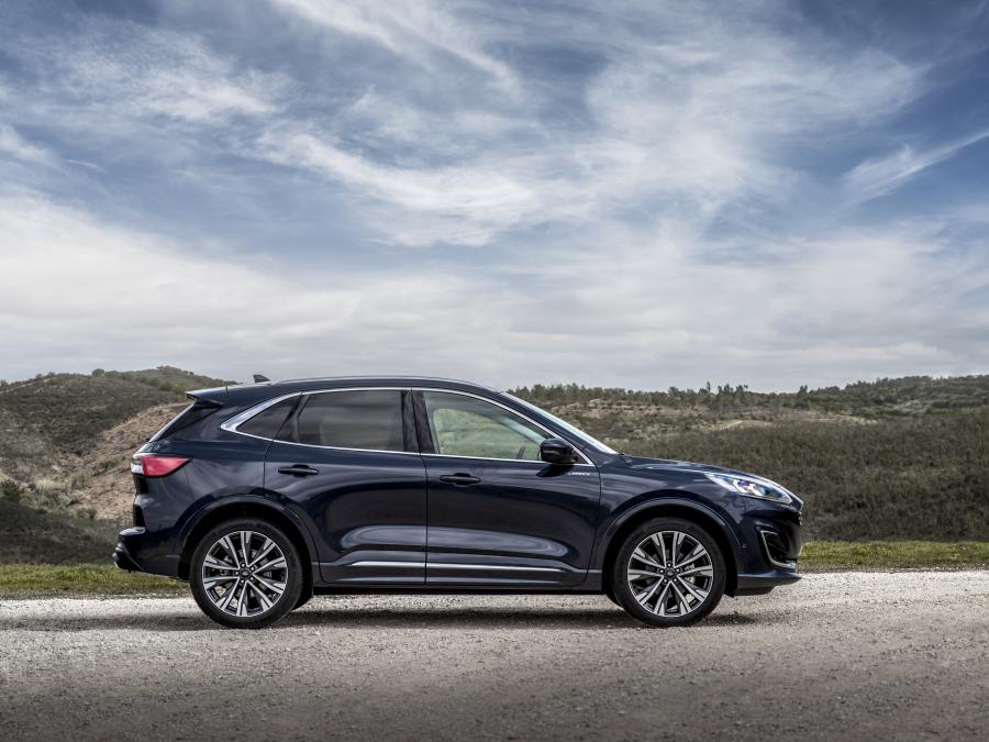  Ford Kuga Vignale EcoBlue Hybrid 2020 года  (EU) (фото 12 из 48)